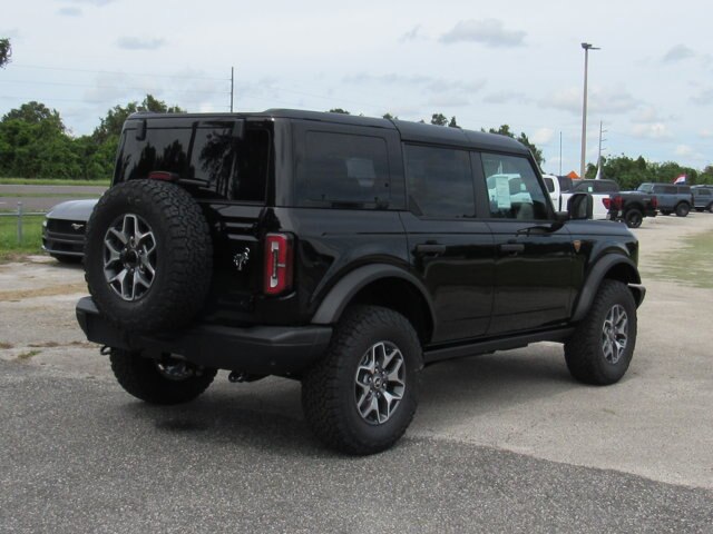 2025 Ford Bronco Badlands photo 3