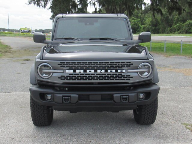 2025 Ford Bronco Badlands photo 8