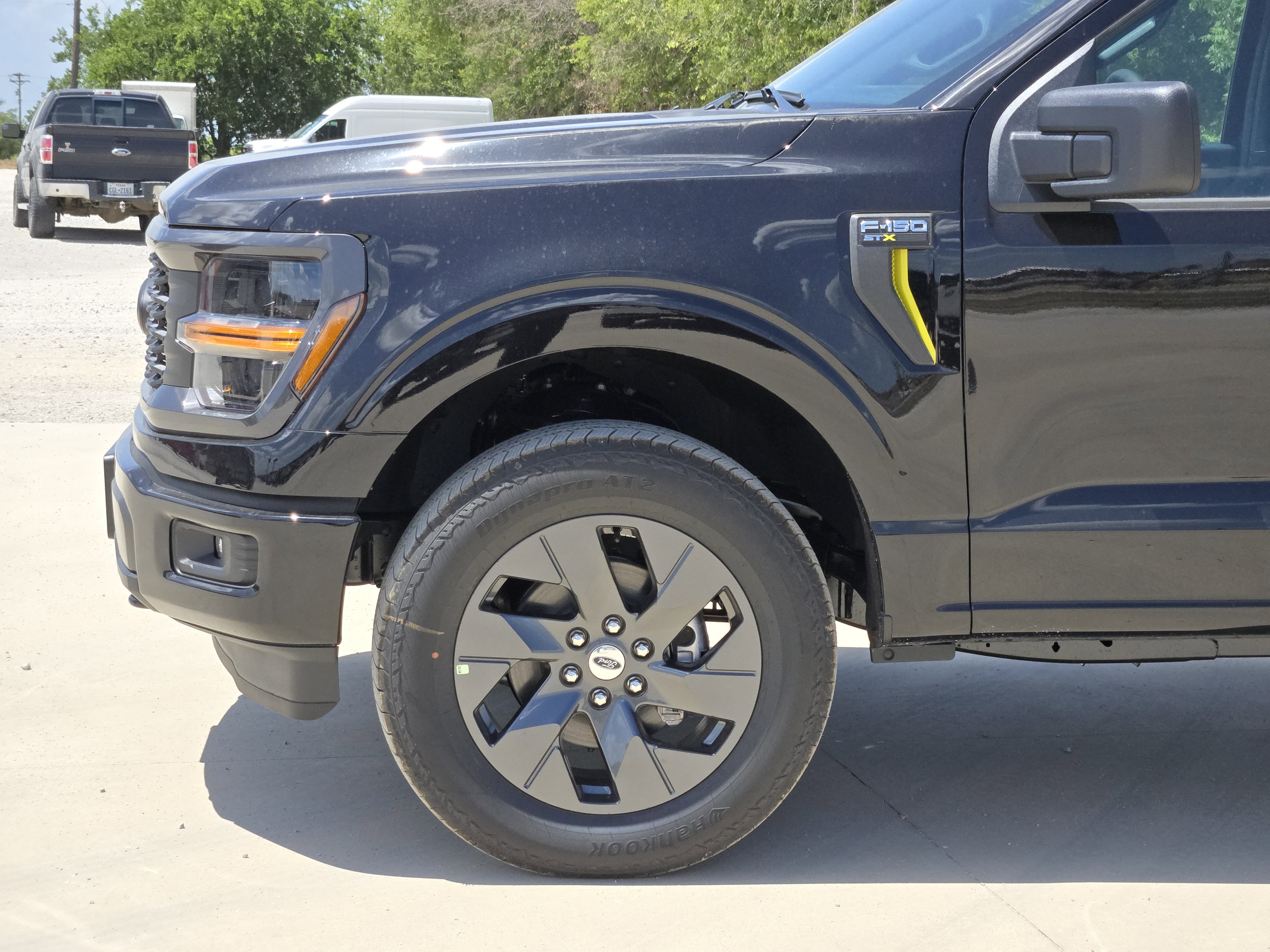 2025 Ford F-150 STX photo 4
