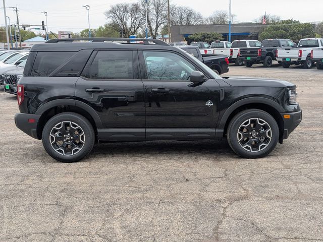 2025 Ford Bronco Sport Outer Banks photo 2