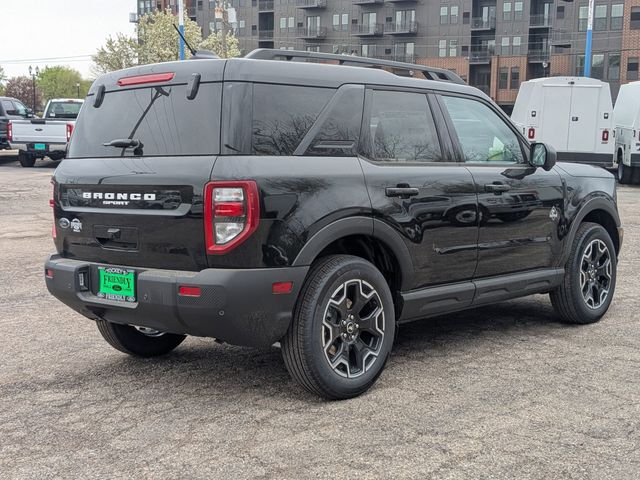 2025 Ford Bronco Sport Outer Banks photo 3