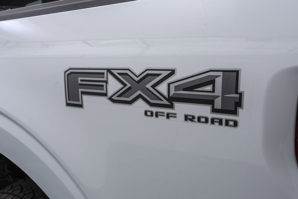 2025 Ford F-150 XLT photo 3