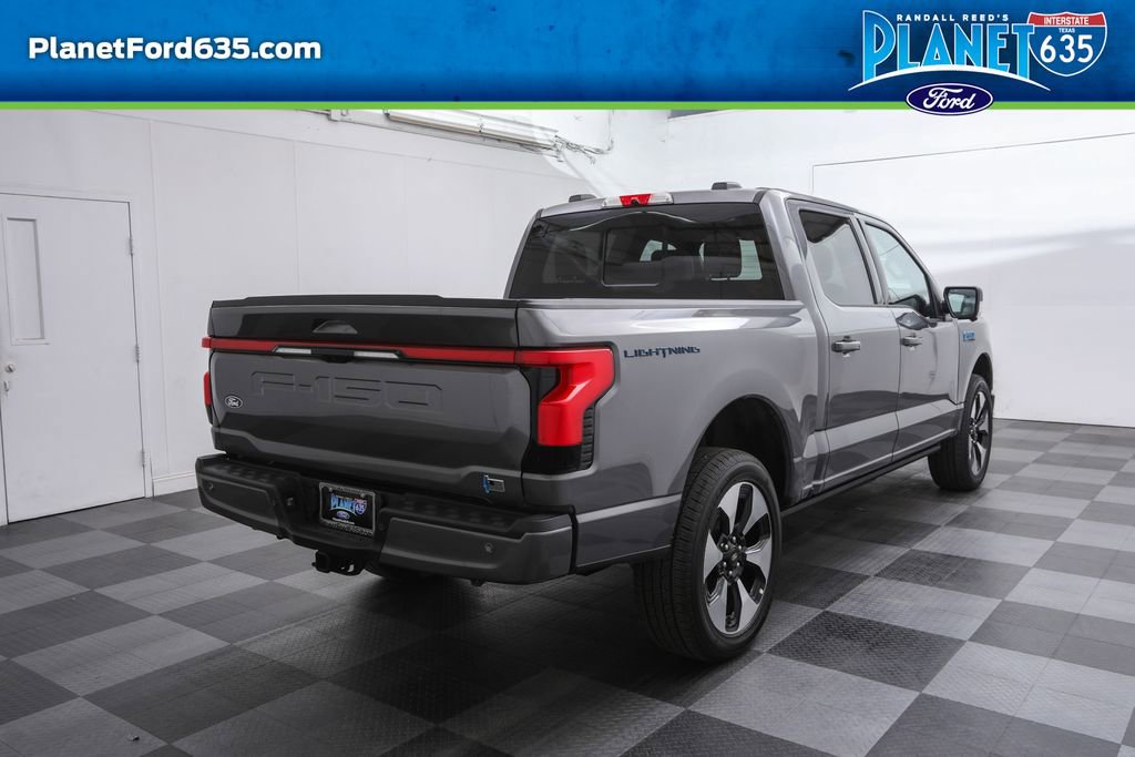 2025 Ford F-150 Lightning Platinum photo 4