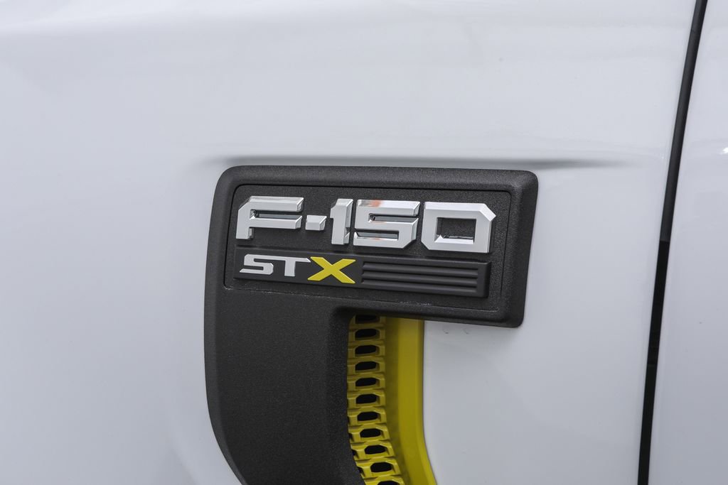 2025 Ford F-150 STX photo 4