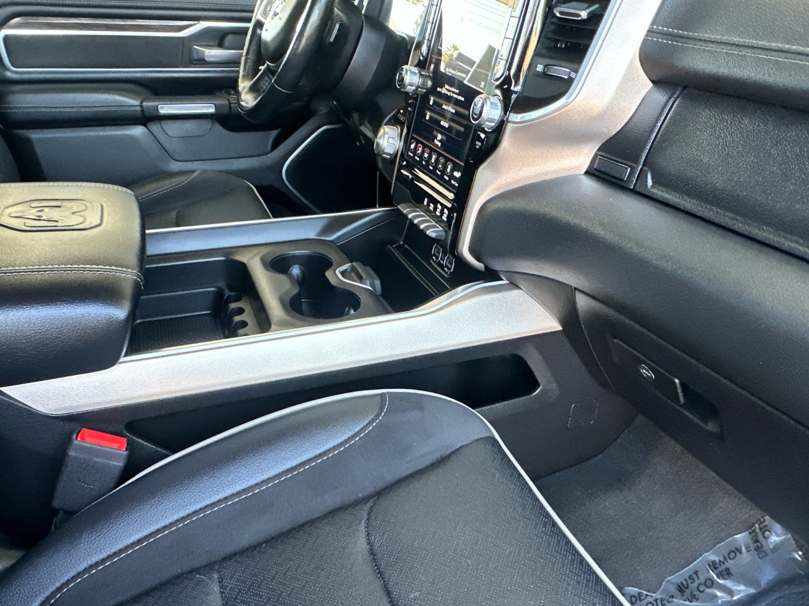 2022 Ram 1500 Laramie photo 14