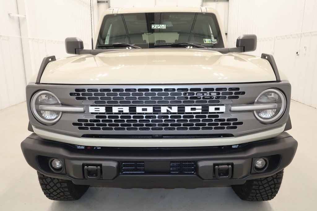 2025 Ford Bronco Badlands photo 3