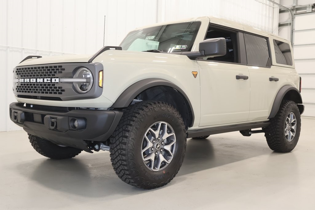 2025 Ford Bronco Badlands photo 4