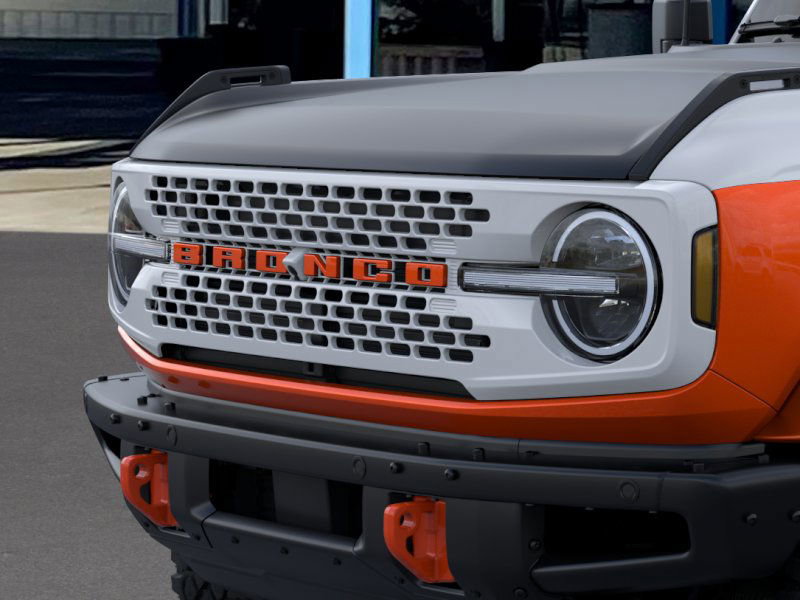 2025 Ford Bronco First Edition photo 17