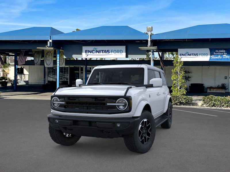 2025 Ford Bronco Outer Banks photo 2