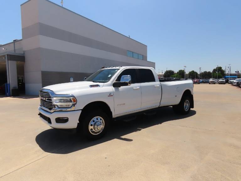 2023 RAM 3500 Laramie 4X4 Crew Cab 8' Box