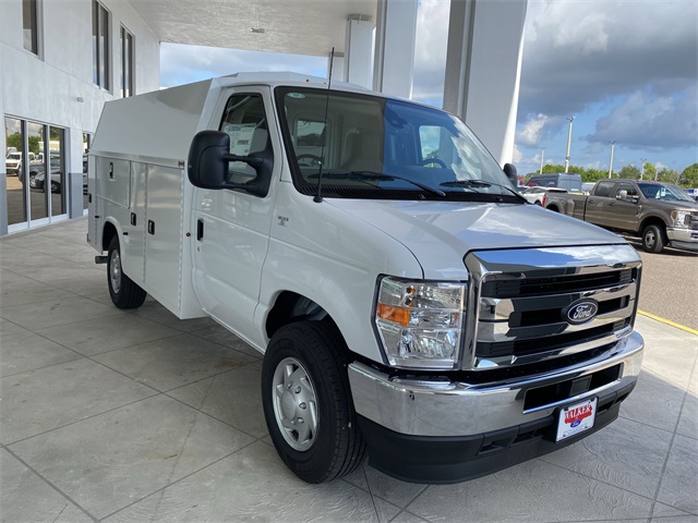 2026 Ford E-350 Base photo 4