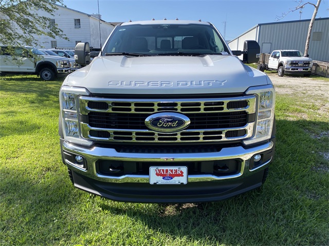 2025 Ford F-450 XL photo 2
