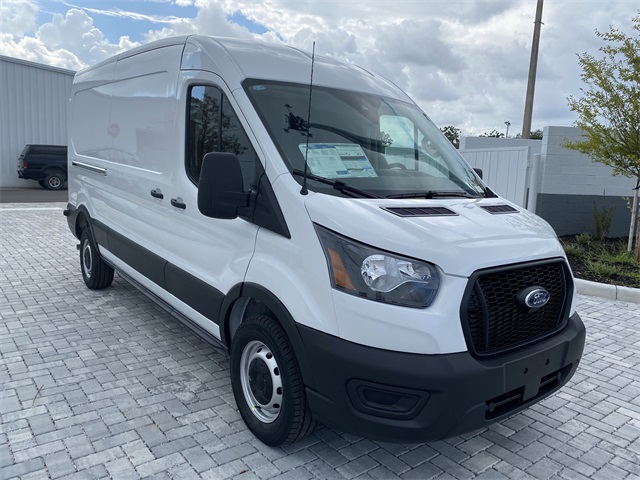 2025 Ford Transit Cargo Van photo 4