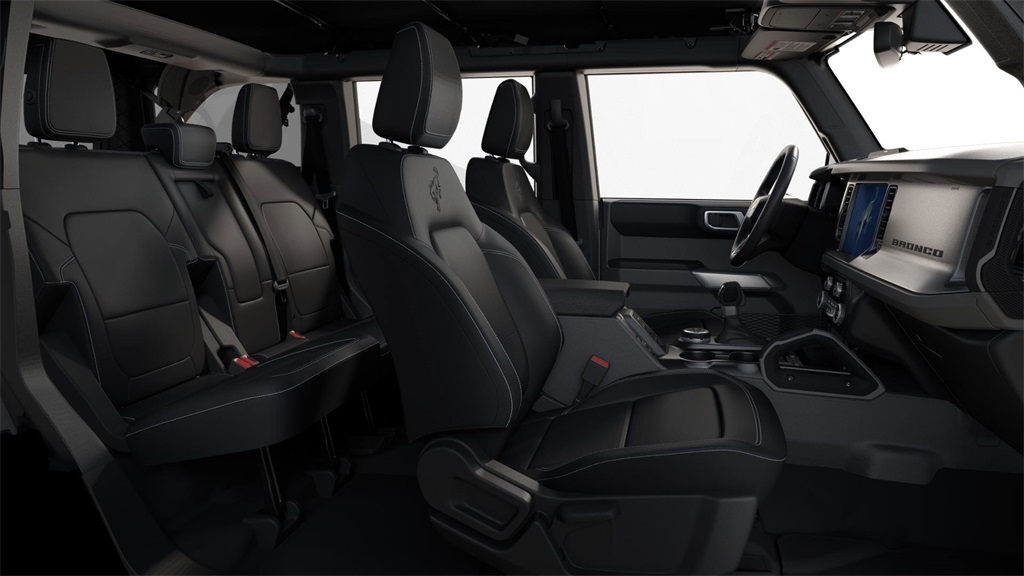 2025 Ford Bronco Outer Banks photo 3