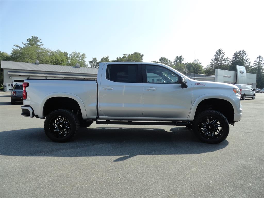 2022 Chevrolet Silverado 1500 RST photo 4