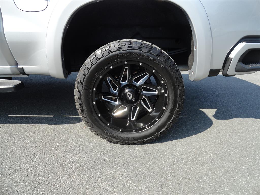 2022 Chevrolet Silverado 1500 RST photo 9