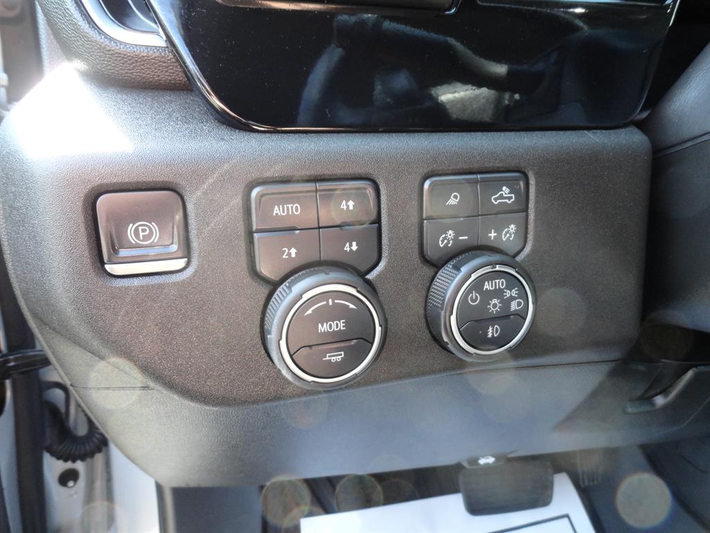 2022 Chevrolet Silverado 1500 RST photo 11