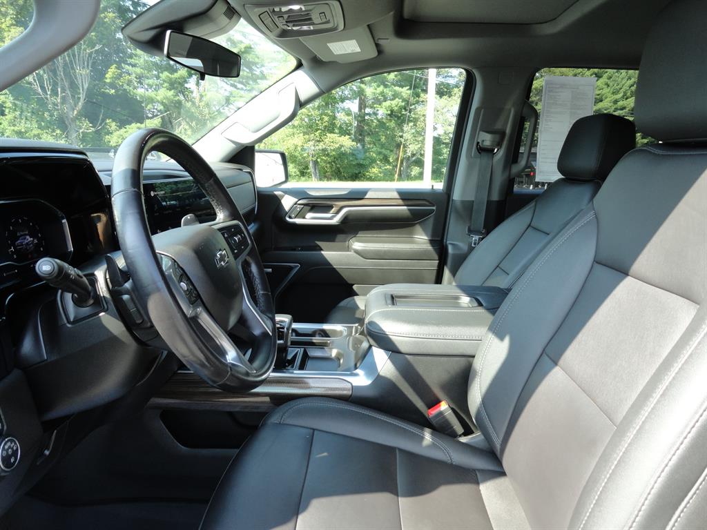2022 Chevrolet Silverado 1500 RST photo 13
