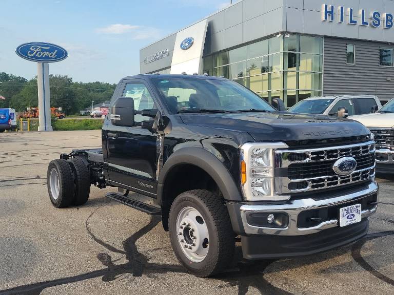 2025 Ford Super Duty F-550 DRW XL