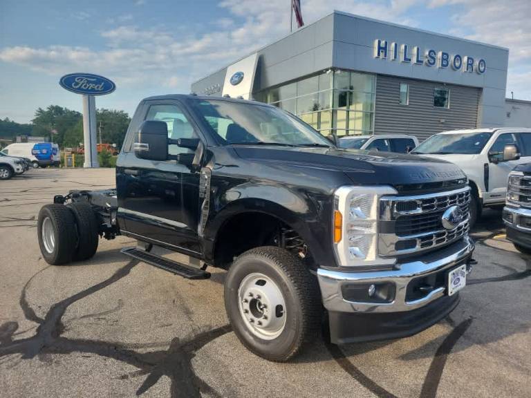 2024 Ford Super Duty F-350 DRW XL