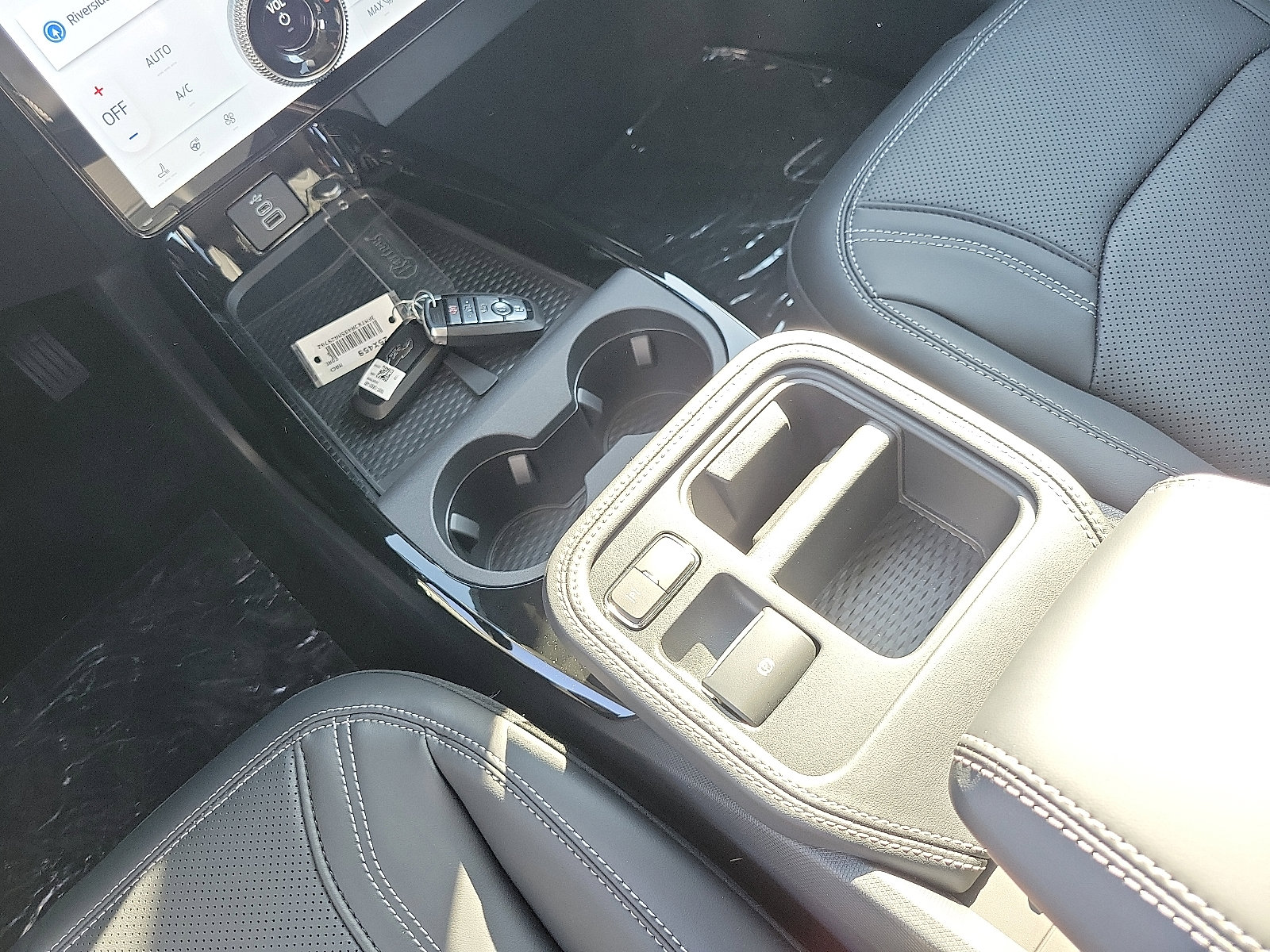 2025 Ford Mustang Mach-E Premium photo 5