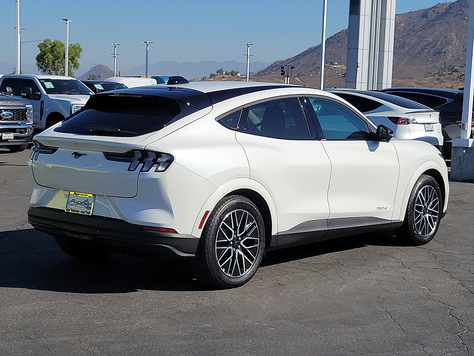 2025 Ford Mustang Mach-E Premium photo 2