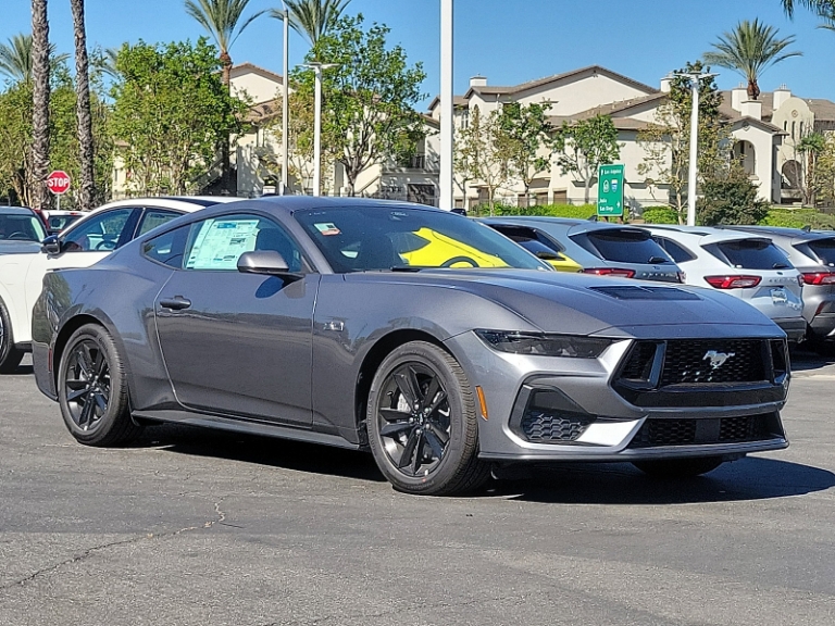 2025 Ford Mustang COUPE