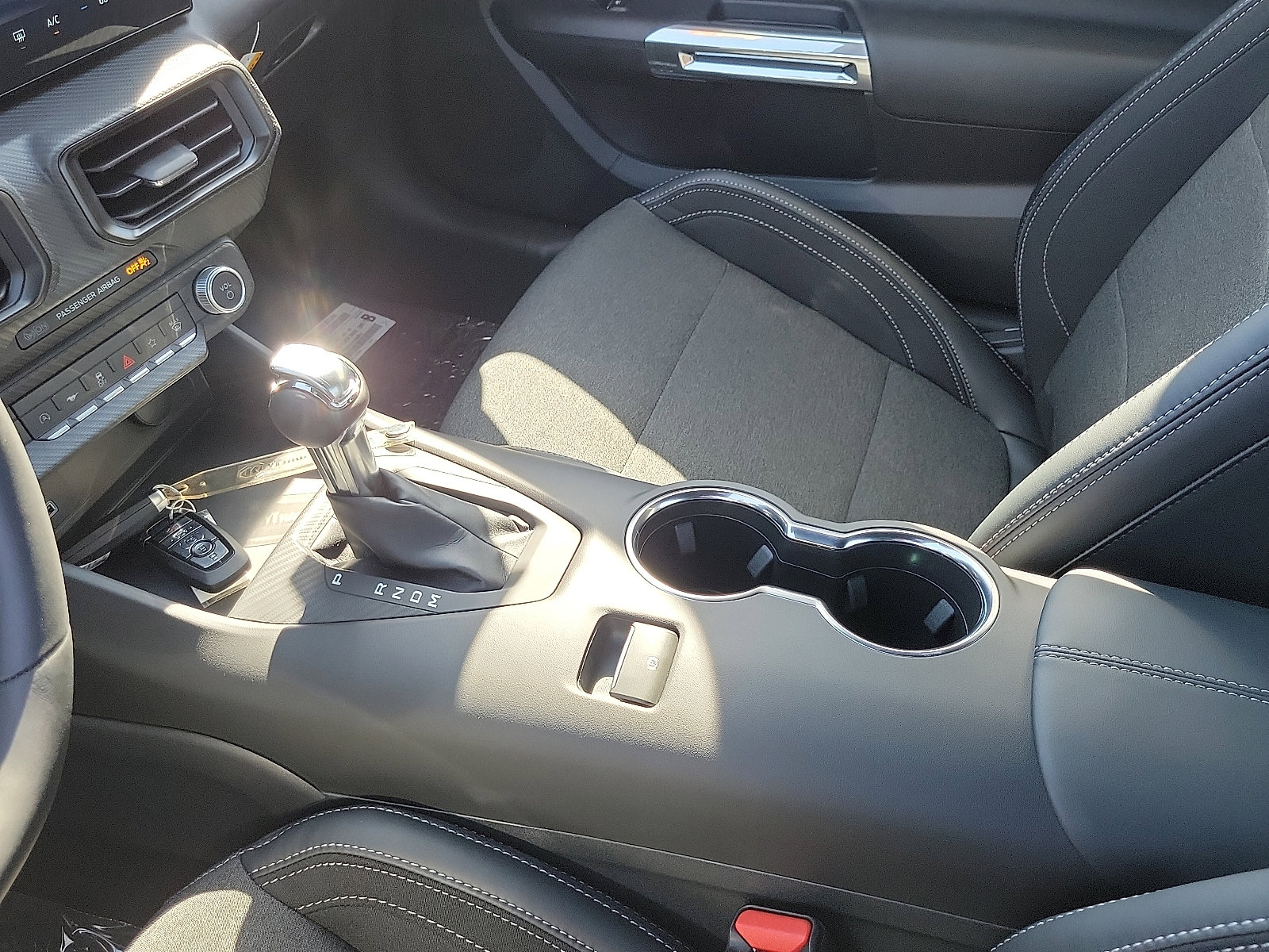 2025 Ford Mustang GT Premium photo 5