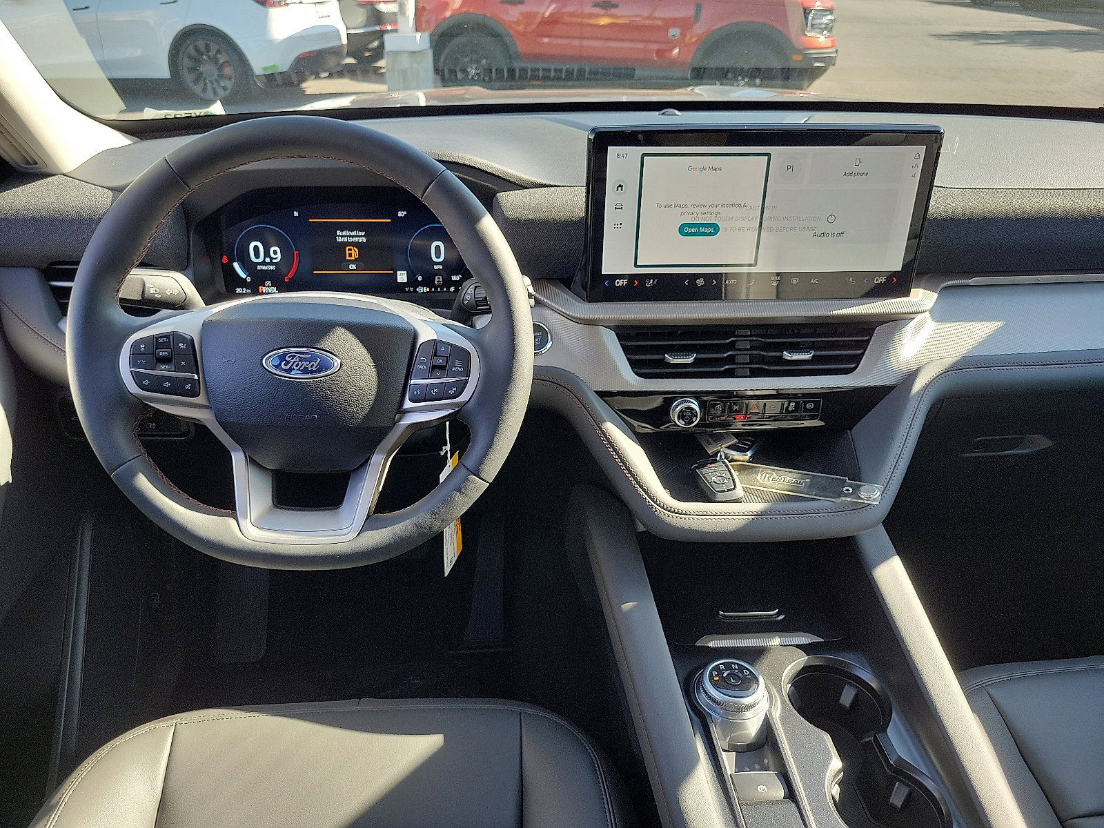 2025 Ford Explorer photo 4