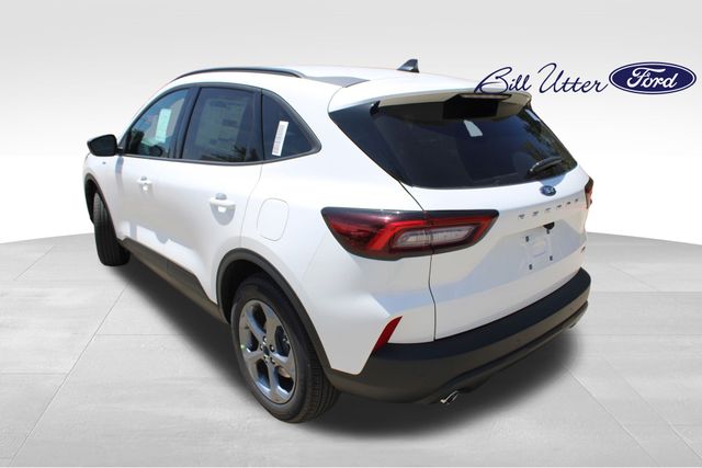 2025 Ford Escape Hybrid ST-Line photo 4