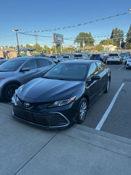 2021 Toyota Camry Hybrid LE