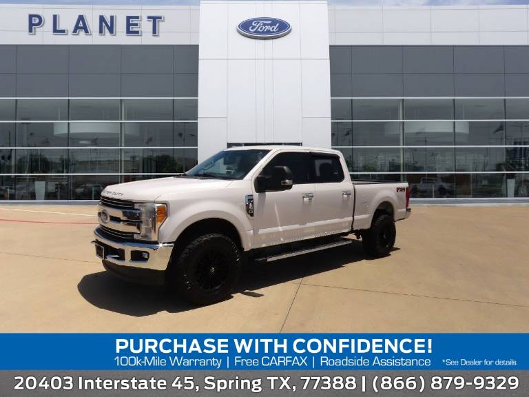 2017 Ford Super Duty F-250 SRW LARIAT 4WD Crew Cab 6.75' Box