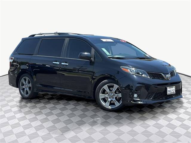 2019 Toyota Sienna SE