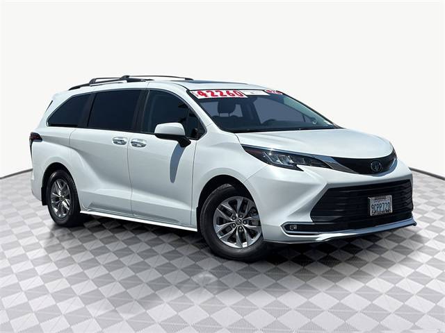 2022 Toyota Sienna XLE