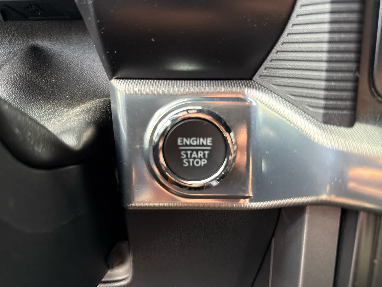 2025 Ford F-150 Lariat photo 12