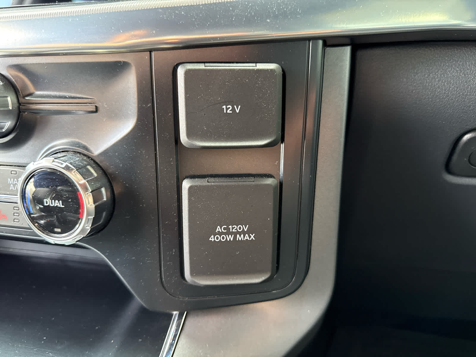 2025 Ford F-150 Lariat photo 15