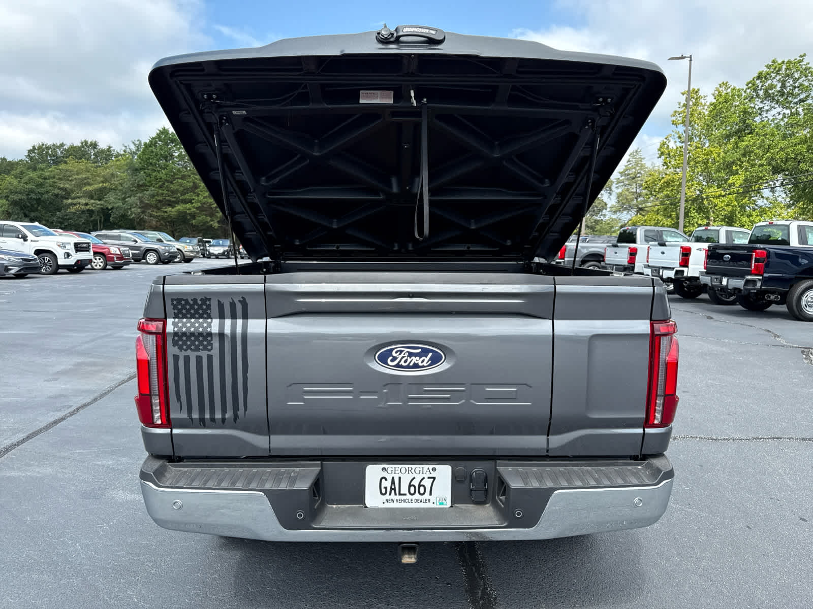 2025 Ford F-150 Lariat photo 26