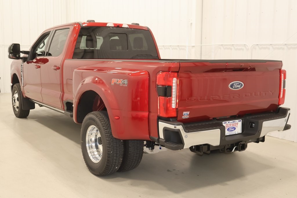 2025 Ford F-350 photo 3