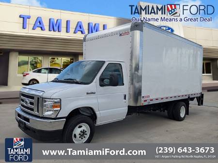 2025 Ford E-450SD Base