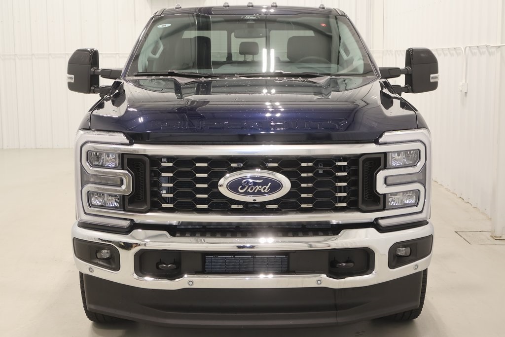 2025 Ford F-350 photo 40