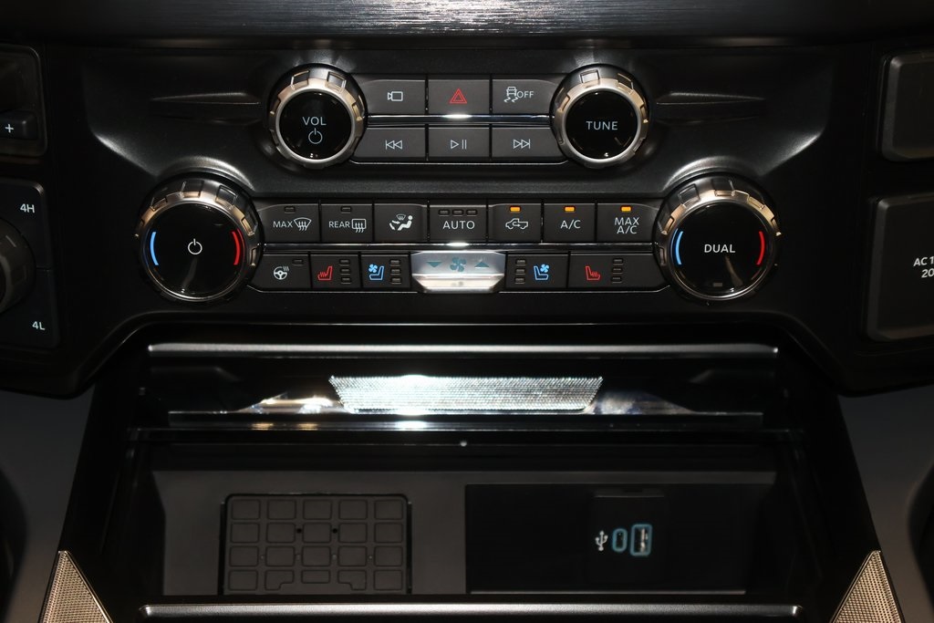 2025 Ford F-350 photo 22