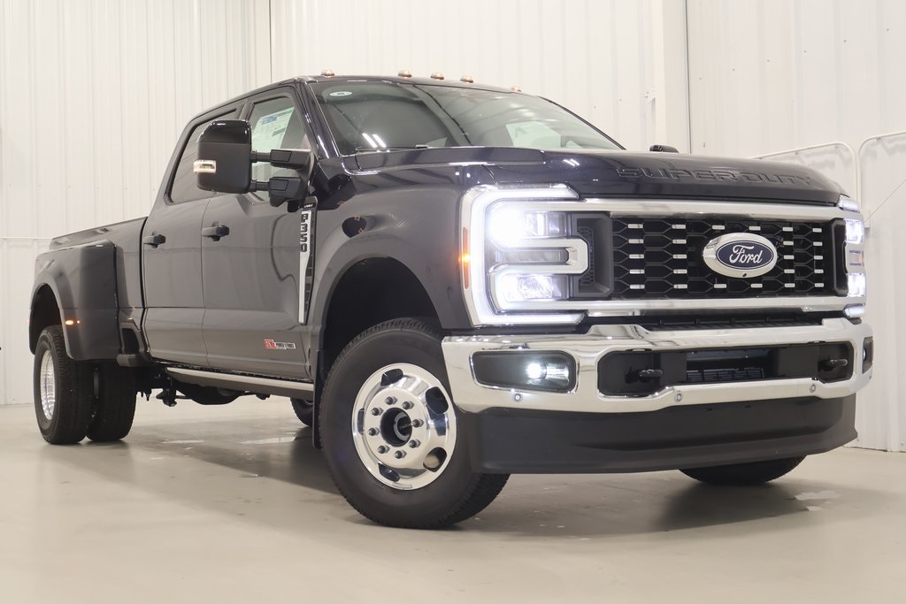 2025 Ford F-350 photo 26