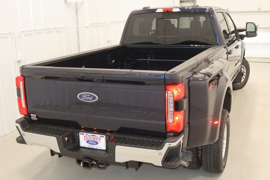 2025 Ford F-350 photo 27