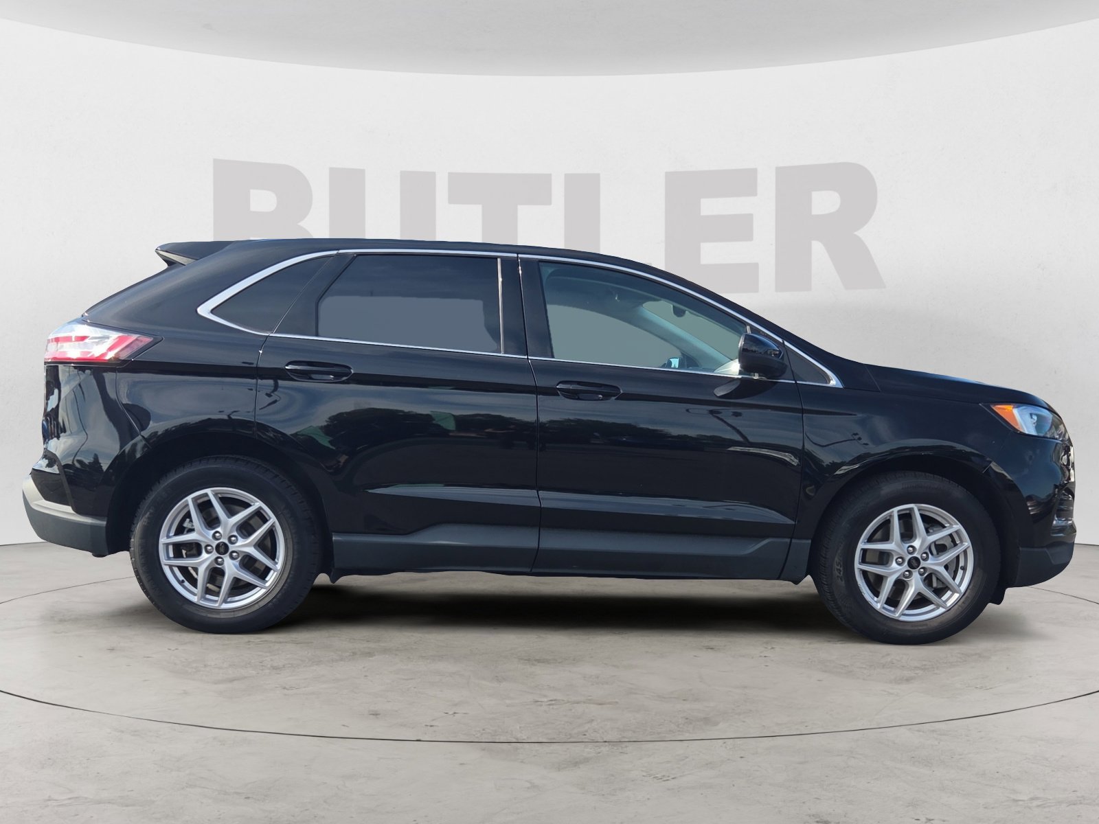 2023 Ford Edge SEL photo 5
