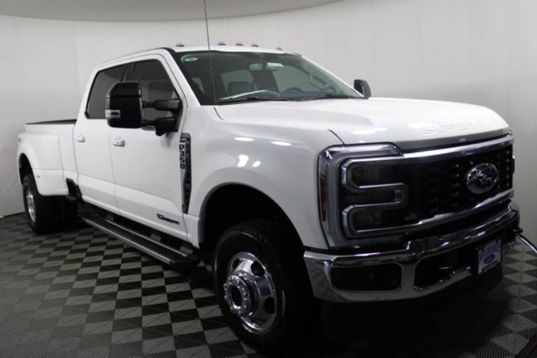 2025 Ford Super Duty F-350 DRW LARIAT