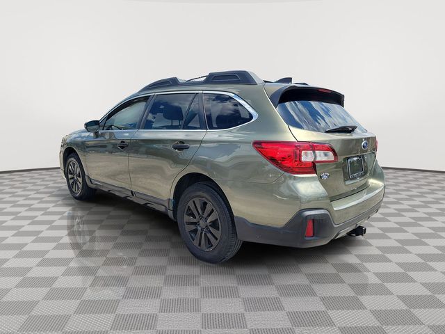 2019 Subaru Outback 2.5i Premium photo 2
