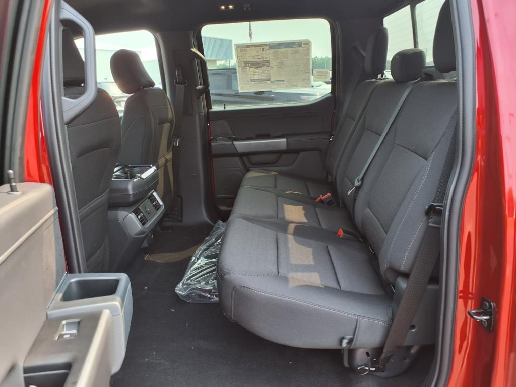 2025 Ford F-150 XLT photo 6