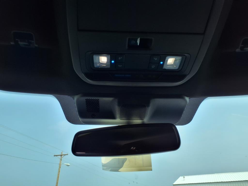 2025 Ford F-150 XLT photo 8
