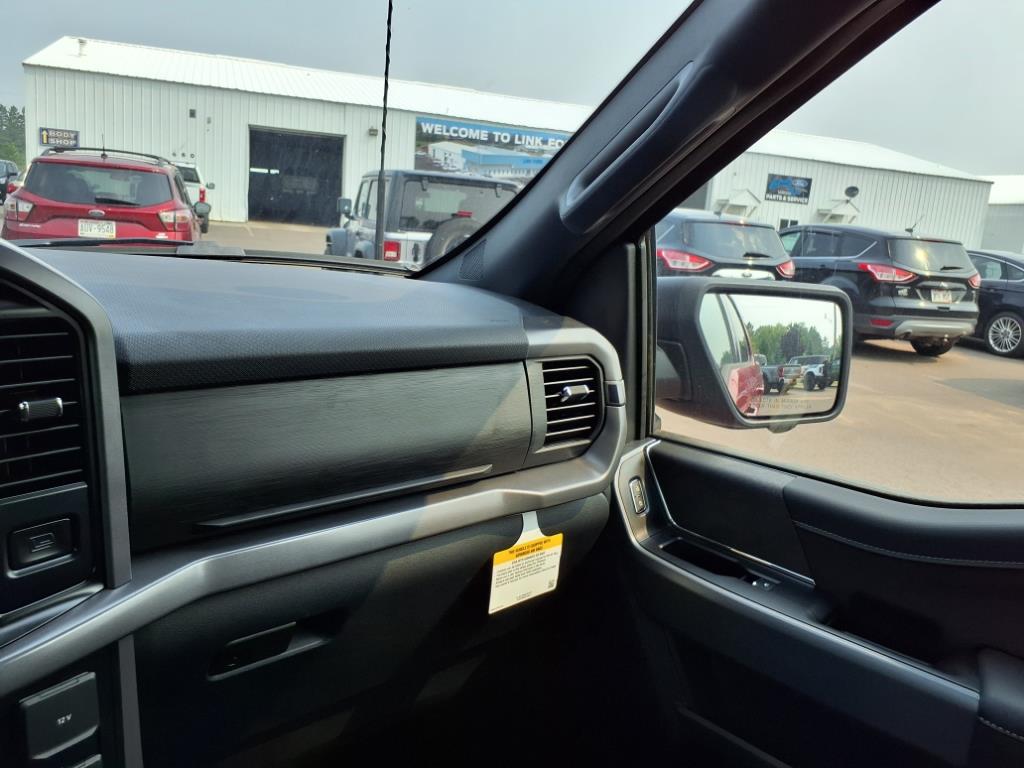 2025 Ford F-150 XLT photo 11