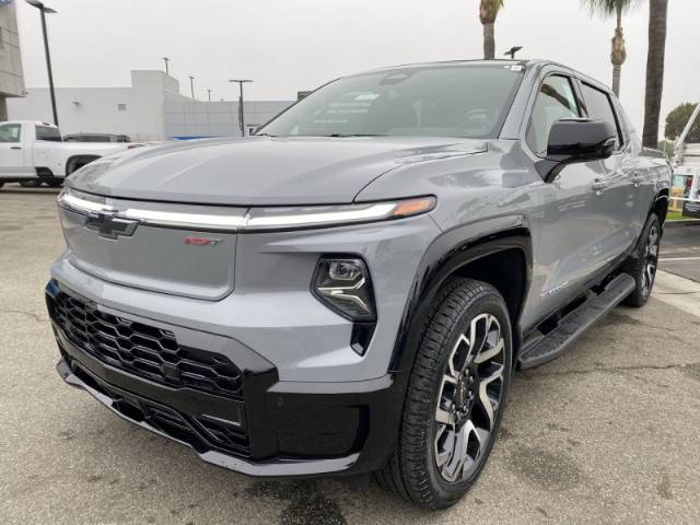 2025 Chevrolet Silverado EV RST